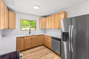 1226 Twin Oak Dr, Winston-Salem, NC 27105 - Photo 10