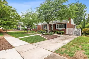 110 Mayflower Dr, Greensboro, NC 27403 - Photo 2