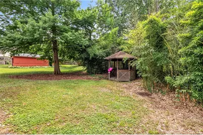 110 Mayflower Drive, Greensboro, NC 27403 - Photo 44