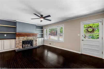 110 Mayflower Drive, Greensboro, NC 27403 - Photo 6