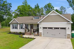342 Price St, Stoneville, NC 27048 - Photo 2