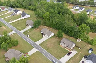 342 Price St, Stoneville, NC 27048 - Photo 8