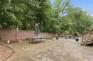 702 Westminster Dr, Greensboro, NC 27410 - Photo 38