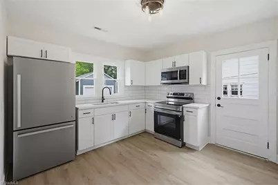 907 Dayton Avenue, High Point, NC 27262 - Photo 10