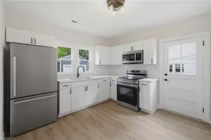 907 Dayton Ave, High Point, NC 27262 - Photo 10