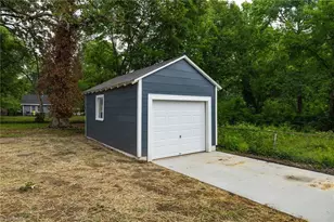 907 Dayton Ave, High Point, NC 27262 - Photo 28