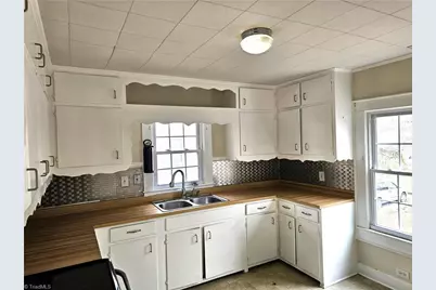 901 Grace Avenue, Burlington, NC 27217 - Photo 4