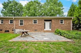 1821 Youngs Mill Rd, Greensboro, NC 27406 - Photo 6