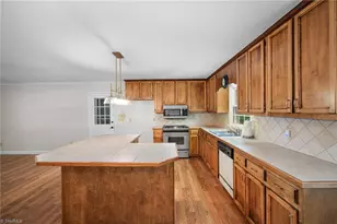 1821 Youngs Mill Rd, Greensboro, NC 27406 - Photo 18