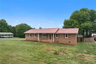 6754 Rosewood Dr, Trinity, NC 27370 - Photo 2
