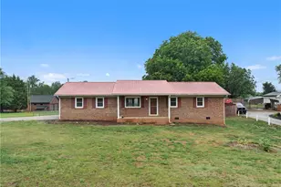 6754 Rosewood Dr, Trinity, NC 27370 - Photo 4