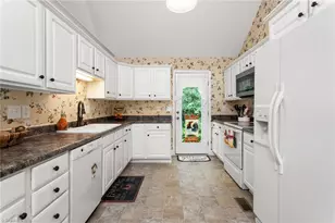 1302 Durham Meadows Dr, Burlington, NC 27217 - Photo 16