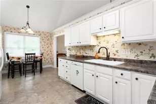 1302 Durham Meadows Dr, Burlington, NC 27217 - Photo 18