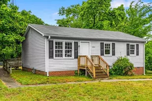 1307 Pearson St, Greensboro, NC 27406 - Photo 2