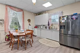 519 Maple St, Mount Airy, NC 27030 - Photo 10