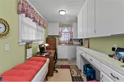 519 Maple Street, Mount Airy, NC 27030 - Photo 8