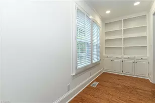 1001 Pamlico Dr, Greensboro, NC 27408 - Photo 26