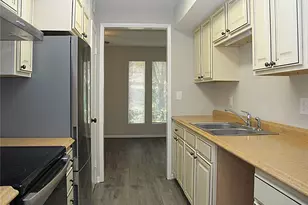 3830 Heathrow Dr, Winston-Salem, NC 27127 - Photo 10