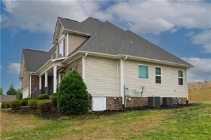 7614 Sir William Dr, Kernersville, NC 27284 - Photo 26