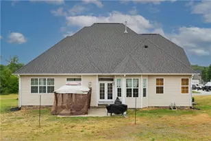 7614 Sir William Dr, Kernersville, NC 27284 - Photo 40
