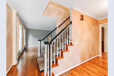 5812 Luxbury Court, Winston-Salem, NC 27104 - Photo 4