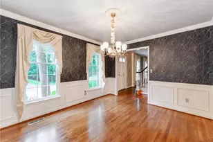 5812 Luxbury Ct, Winston-Salem, NC 27104 - Photo 8