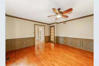 5812 Luxbury Court, Winston-Salem, NC 27104 - Photo 10