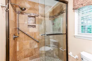 5812 Luxbury Ct, Winston-Salem, NC 27104 - Photo 18