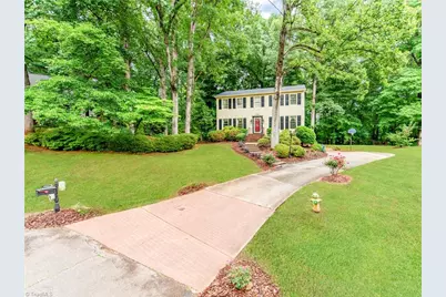 5812 Luxbury Court, Winston-Salem, NC 27104 - Photo 2