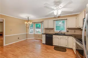 5812 Luxbury Ct, Winston-Salem, NC 27104 - Photo 12