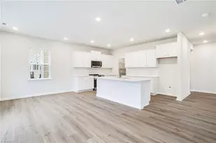 5537 Hydrangea St, Winston-Salem, NC 27104 - Photo 6
