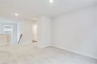 5537 Hydrangea St, Winston-Salem, NC 27104 - Photo 8