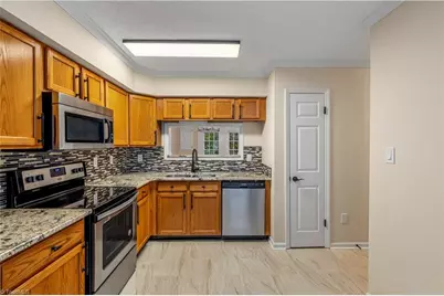 246 Hampton Road #8B, Asheboro, NC 27203 - Photo 6