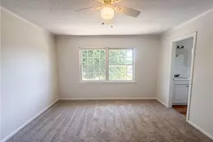466 Muirs Chapel Rd, Greensboro, NC 27410 - Photo 10