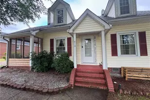 810 N Main St, Walnut Cove, NC 27052 - Photo 4