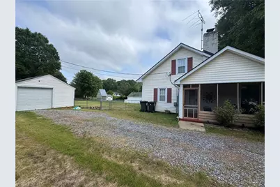 810 N Main Street, Walnut Cove, NC 27052 - Photo 8