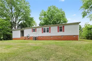 194 W 3rd St, Denton, NC 27239 - Photo 26