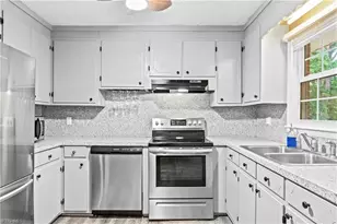 214 N Charles Dr, Winston-Salem, NC 27107 - Photo 10