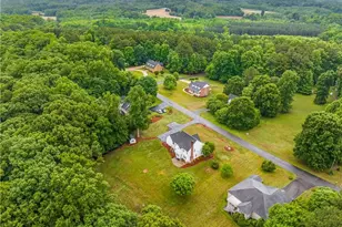 129 Walnut Ave, Yadkinville, NC 27055 - Photo 38