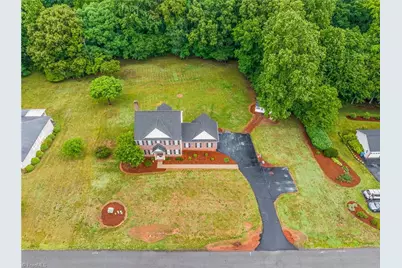 129 Walnut Avenue, Yadkinville, NC 27055 - Photo 36