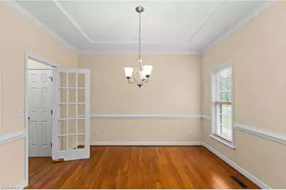 129 Walnut Avenue, Yadkinville, NC 27055 - Photo 12