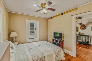 130 W Elm St, Mount Airy, NC 27030 - Photo 20