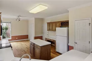 2032 Williamsburg Manor Ct, Winston-Salem, NC 27103 - Photo 12