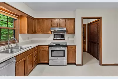 3911 Williams Dairy Road, Greensboro, NC 27406 - Photo 8