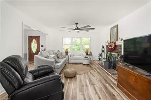 1832 Travis Ln, Burlington, NC 27217 - Photo 8