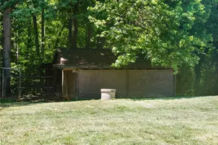1942 Sardis Church Rd, Madison, NC 27025 - Photo 22