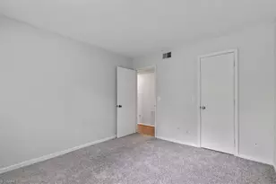 5627 Hornaday Rd, Greensboro, NC 27409 - Photo 12