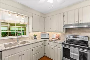3897 Woodview Dr, Winston-Salem, NC 27106 - Photo 12
