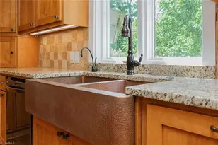 6832 Colonial Club Dr, Thomasville, NC 27360 - Photo 10