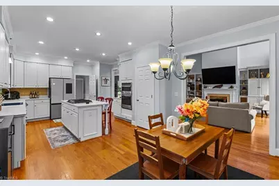 14 Checkerberry Square, Greensboro, NC 27455 - Photo 16